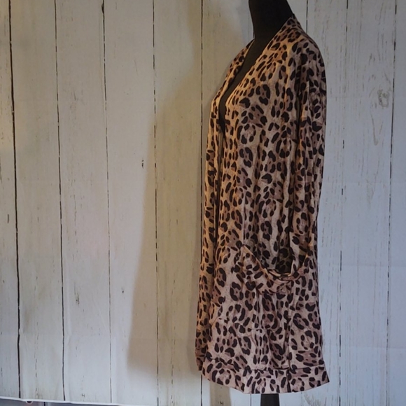 NWOT Lightweight Cozy Pocket Cardigan LeopardCreme - Picture 6 of 7